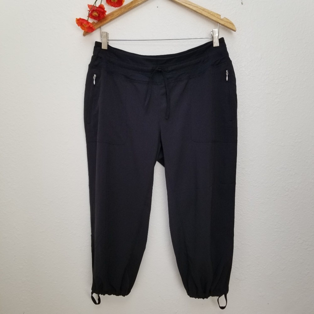 ALO Yoga Black Crop cargo drawstring Capris Large